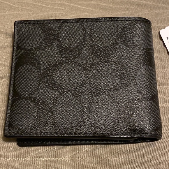 ✅Men’s Coach Double Wallet new with tags 🏷 !!!!!✅ - Picture 2 of 10